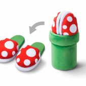 パックンフラワーのスリッパで、あなたもマリオに大変身！