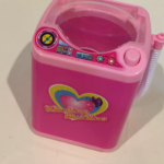 ホントに洗える！ダイソーのミニ洗濯機が化粧品の洗浄に便利！